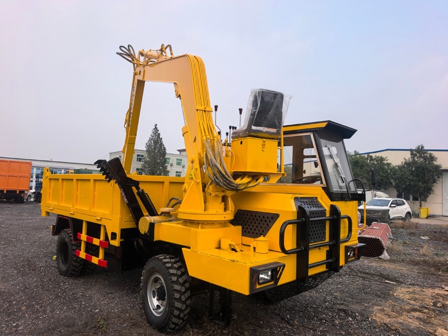 隨車(chē)挖運(yùn)輸車(chē)